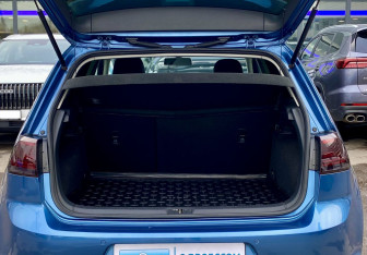 Подержанный автомобиль Volkswagen Golf Hatchback 2014 года (10 фото)