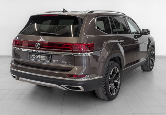 Подержанный автомобиль Volkswagen Teramont 2023 года (5 фото)