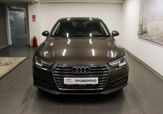 Подержанный автомобиль Audi A4 Sedan 2016 года (2 фото)