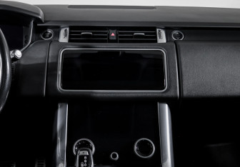 Подержанный автомобиль Land Rover Range Rover Sport 2018 года (13 фото)