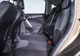 Подержанный автомобиль Citroen C3 Hatchback 2012 года (15 фото)