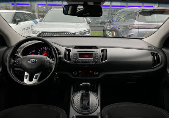 Подержанный автомобиль Kia Sportage 2012 года (11 фото)