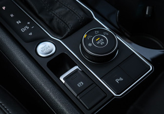 Подержанный автомобиль Volkswagen Teramont 2018 года (24 фото)