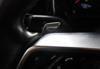 Подержанный автомобиль Porsche Macan 2014 года (15 фото)