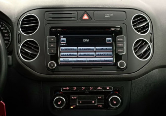 Подержанный автомобиль Volkswagen Golf Plus 2012 года (14 фото)