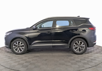 Подержанный автомобиль Chery Tiggo 7 Pro 2022 года (8 фото)