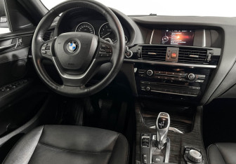 Подержанный автомобиль BMW X4 2015 года (15 фото)