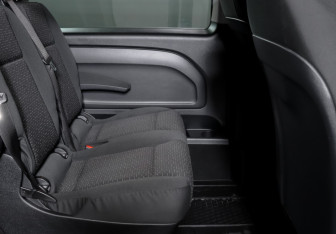 Подержанный автомобиль Mercedes-Benz Vito 2020 года (10 фото)