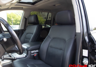 Подержанный автомобиль Toyota Land Cruiser Suv 2018 года (17 фото)