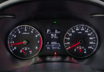 Подержанный автомобиль Kia Rio Hatchback 2019 года (13 фото)