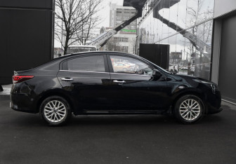 Подержанный автомобиль Kia Rio Sedan 2020 года (4 фото)