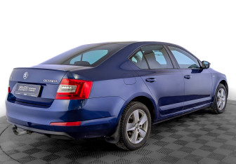 Подержанный автомобиль Skoda Octavia Liftback 2015 года (5 фото)