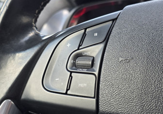 Подержанный автомобиль Citroen DS5 2012 года (18 фото)