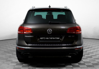 Подержанный автомобиль Volkswagen Touareg 2017 года (4 фото)