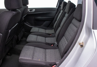 Подержанный автомобиль Peugeot 307 Wagon 2004 года (11 фото)