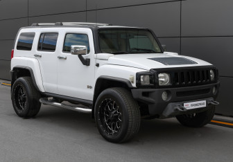 Подержанный автомобиль Hummer H3 Suv 2009 года (3 фото)