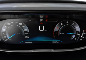 Подержанный автомобиль Peugeot 5008 Suv 2021 года (16 фото)