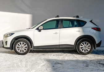 Подержанный автомобиль Mazda CX-5 2015 года (8 фото)