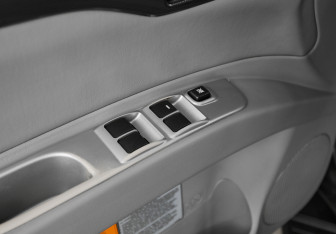 Подержанный автомобиль Mitsubishi Pajero Sport 2014 года (8 фото)