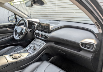 Подержанный автомобиль Hyundai Santa Fe 2021 года (11 фото)