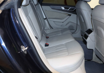 Подержанный автомобиль Audi A7 2019 года (24 фото)