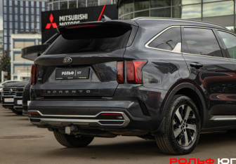 Подержанный автомобиль Kia Sorento 2020 года (20 фото)