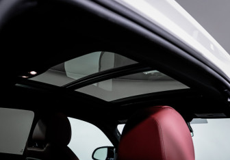 Подержанный автомобиль BMW X6 2021 года (16 фото)