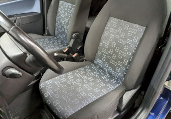 Подержанный автомобиль Ford Fusion 2005 года (13 фото)