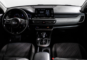 Подержанный автомобиль Kia Seltos 2021 года (11 фото)
