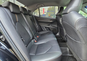 Подержанный автомобиль Toyota Camry Sedan 2020 года (11 фото)