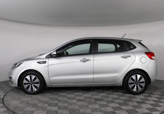 Подержанный автомобиль Kia Rio Hatchback 2015 года (8 фото)