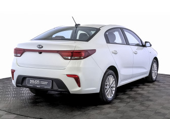 Подержанный автомобиль Kia Rio Sedan 2019 года (5 фото)