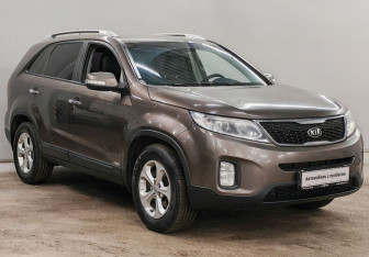 Подержанный автомобиль Kia Sorento 2014 года (3 фото)