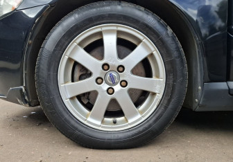 Подержанный автомобиль Volvo S40 2007 года (9 фото)
