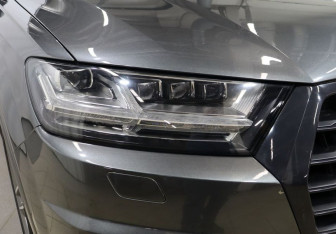 Подержанный автомобиль Audi Q7 2018 года (26 фото)