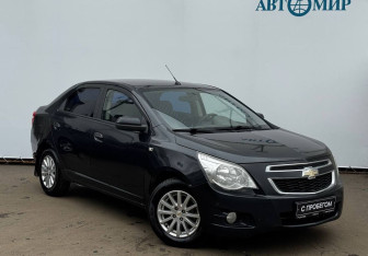 Подержанный автомобиль Chevrolet Cobalt Sedan 2014 года (3 фото)