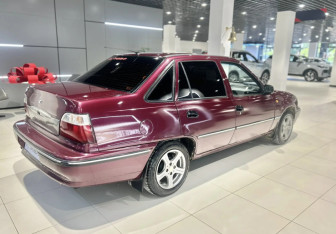 Подержанный автомобиль Daewoo Nexia Sedan 2007 года (4 фото)