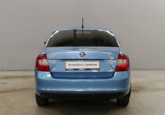 Подержанный автомобиль Skoda Rapid Liftback 2014 года (6 фото)