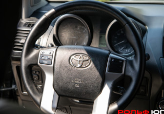 Подержанный автомобиль Toyota Land Cruiser Prado 2013 года (11 фото)