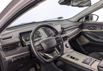 Подержанный автомобиль Exeed TXL 2022 года (15 фото)