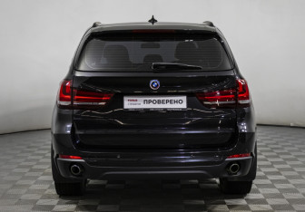 Подержанный автомобиль BMW X5 2015 года (6 фото)