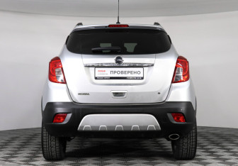 Подержанный автомобиль Opel Mokka 2013 года (6 фото)