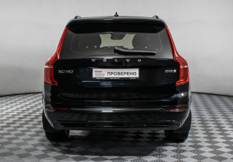 Подержанный автомобиль Volvo XC90 2021 года (6 фото)