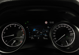 Подержанный автомобиль Toyota Camry Sedan 2020 года (11 фото)