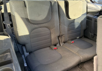 Подержанный автомобиль Nissan Pathfinder 2012 года (12 фото)