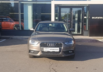 Подержанный автомобиль Audi A4 Sedan 2014 года (2 фото)