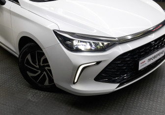 Подержанный автомобиль BAIC U5 Plus 2023 года (23 фото)