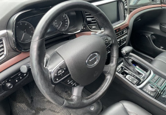 Подержанный автомобиль GAC GS8 2023 года (15 фото)