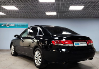 Подержанный автомобиль Hyundai Grandeur 2007 года (7 фото)