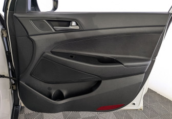 Подержанный автомобиль Hyundai Tucson 2017 года (24 фото)